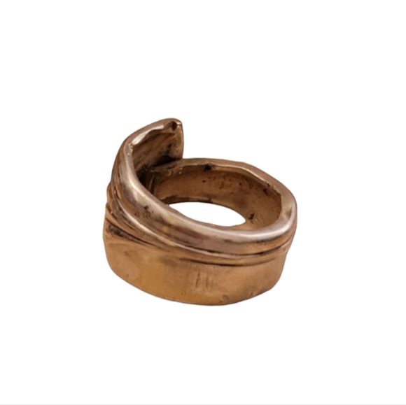 Beautiful Hand Tooled Size 11 Vintage Spoon Ring - Picture 2 of 6